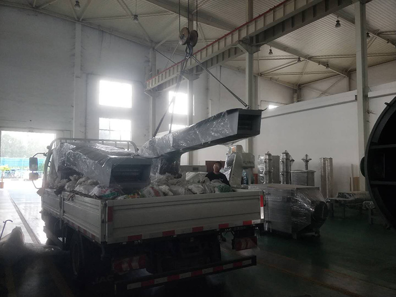 上?？蛻魴C械格柵發貨1